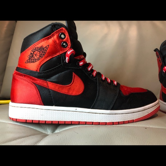 Air Jordan 1 satin, #168 of 501. Very rare. Only worn a few times. - Picture 4 of 9